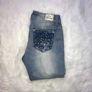 Never worn Love Nation Capris